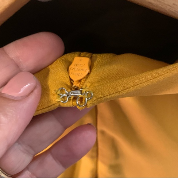 Warehouse mustard yellow shift pleated hem dress UK size 6. US 2. SKU I6 - Picture 4 of 14